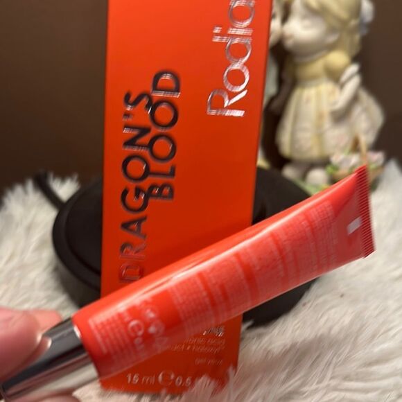 Rodial Dragon's Blood Eye Gel - Picture 4 of 5